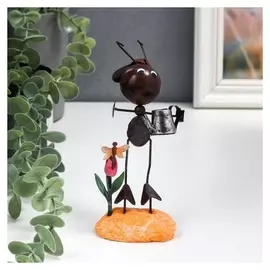 Сувенир металл "Муравей поливает цветочек" 15х4х6 см