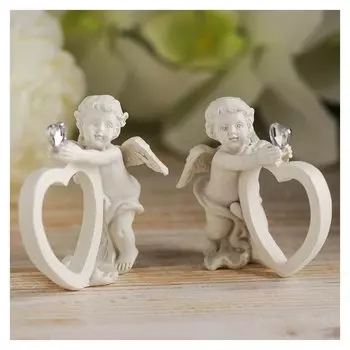 Сувенир полистоун "Ангел белоснежный с сердцем и кристаллом" 6,5х6,5х4,5 см