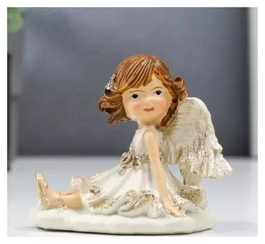 Сувенир полистоун "Ангел-девочка сидит на облачке, в платьице" кремово-золотой 6,5х5,5х7 см 634379