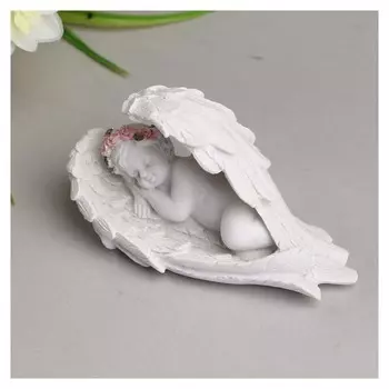 Сувенир полистоун "Белоснежный ангел в розовом веночке спит в крыльях" 5,3х9,5х3 см