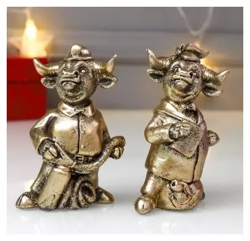 Сувенир полистоун "Буйвол профессор/пожарный" 10х4х7 см