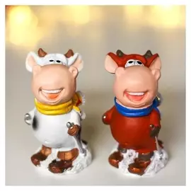 Сувенир полистоун "Бычок кроха на лыжах" 6,5х3,9х4,1 см