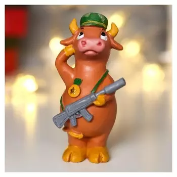 Сувенир полистоун "Бык военный - наша служба и опасна и трудна"