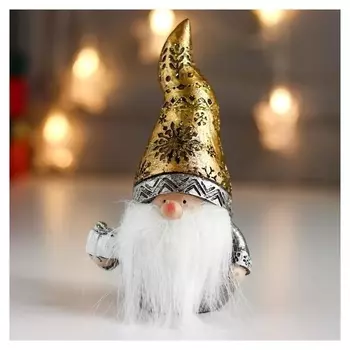 Сувенир полистоун "Дедушка мороз в золотом колпаке, с подарком" 14,5х7х8,5 см