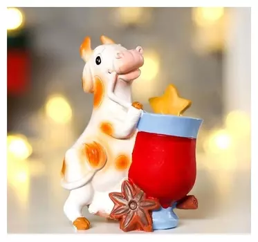 Сувенир полистоун "Коровка с глинтвейном"