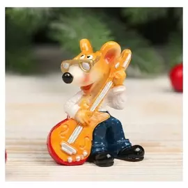 Сувенир полистоун "Крысик-гитарист" 5,4х3,7х4,5 см