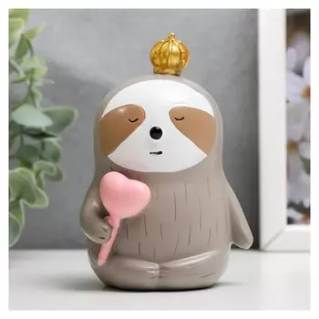 Сувенир полистоун "Лемурчик в короне с сердечком" 11х8,5х6,3 см