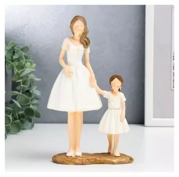 Сувенир полистоун "Мама с дочкой" 20,5х7х12,5 см