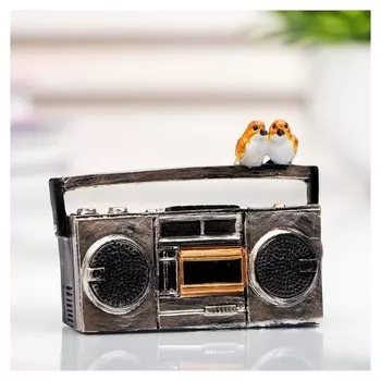 Сувенир полистоун миниатюра "Два птенчика на магнитофоне" 6,5х2,5х8,5 см