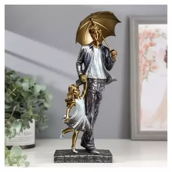 Сувенир полистоун "Папа с дочкой на прогулке под зонтом" синий 28х11х8 см