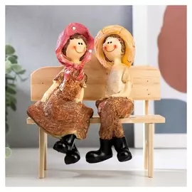 Сувенир полистоун "Ребята на скамеечке" 15х13х8,8 см