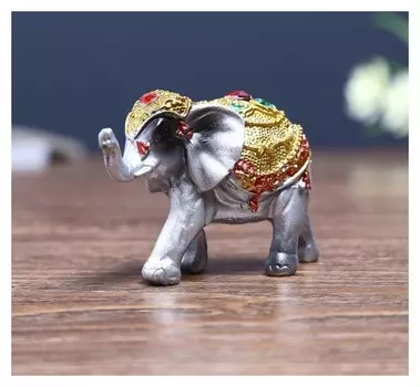 Сувенир полистоун "Слонёнок в золотой попоне с рубином" 5,5х8,5х3,2 см