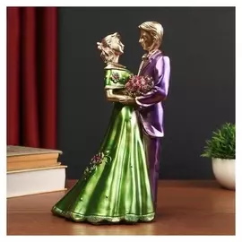 Сувенир полистоун "Свадебный вальс" зелёный и сирень 28,5х17х12,5 см