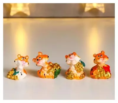 Сувенир полистоун "Тигрёнок с мешком золотых монеток" 2,5х2,1х2,1 см