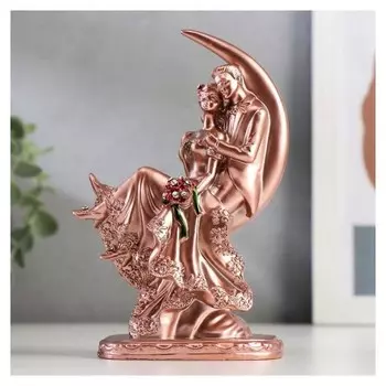 Сувенир полистоун "Влюблённые на месяце" золото с красным 16,5х5,5х11 см