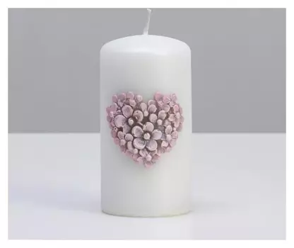 Свеча - цилиндр "Цветочное сердце", 6х11,5 см, жемчужный белый