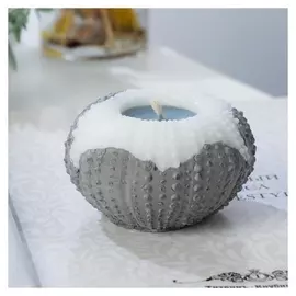 Свеча интерьерная на бетоне "В шипах", 9х5,5 см, белая