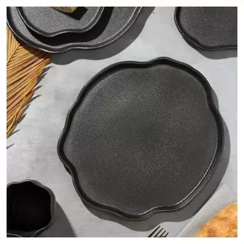 Тарелка неровный край "Чёрная", 27 см