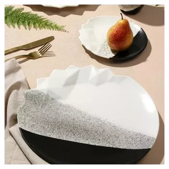 Тарелка "Снежные горы", чёрно-белая, 27 см