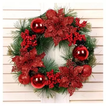 Венок новогодний D-25 см "Красные ягоды и шарики"
