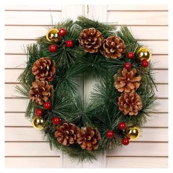 Венок новогодний D-25 см "Золотые шишки и ягодки"