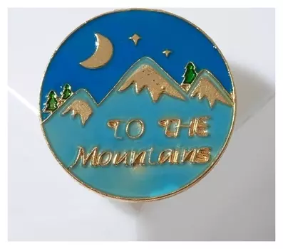 Значок To The Mountains, цветной