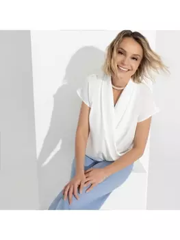 Блузка На пике изящества