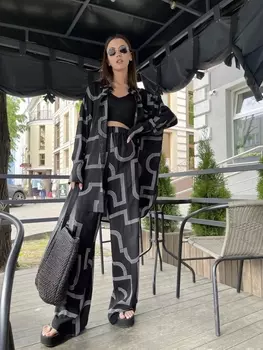 Брючные костюмы 2245