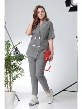 Брючные костюмы 831
