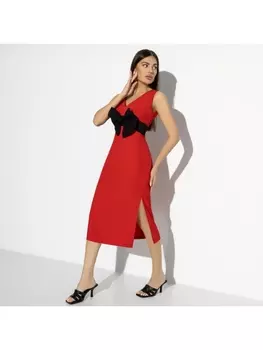 Платье Позирую как модель (с брошкой)