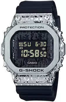 Японские наручные мужские часы Casio GM-5600GC-1. Коллекция G-Shock