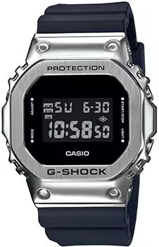 Японские наручные мужские часы Casio GM-5600U-1. Коллекция G-Shock