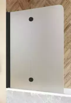 Шторка на ванну стеклянная «Vegas Glass» E2V Novo 120/139 сатин/чёрная матовая левая