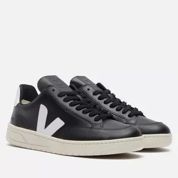 Кроссовки VEJA