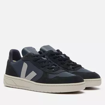 Мужские кроссовки VEJA