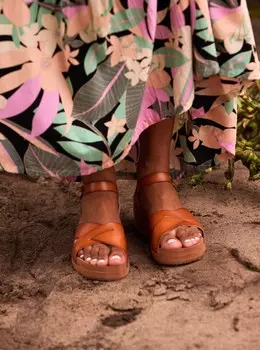 Женские сандали Kamila