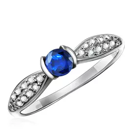 Кольцо из белого золота с сапфиром и бриллиантами 01К625180