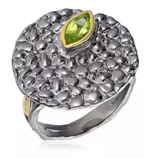 Кольцо из серебра с перидотом и позолотой SZ561R009