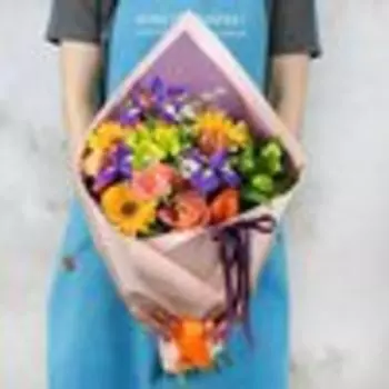 Букет из гербер и ирисов