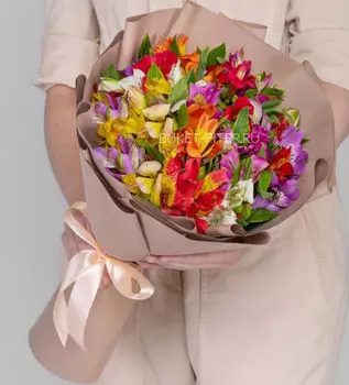 Букет Альстромерий MIX в Матовой упаковке LUX