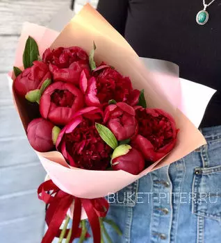 Букет Бордовых Пионов №9