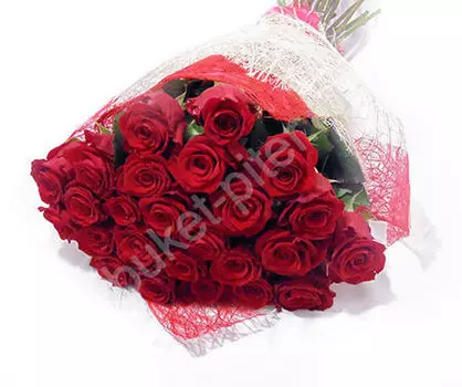 Букет из красных роз