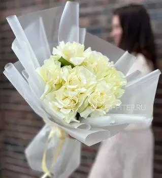 Букет из Белых Французских Роз в Матовой упаковке