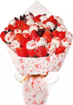 Букет из конфет "Raffaello" и Клубники