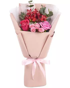 Букет из Роз и Альстромерий