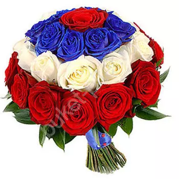 Букет из синих, белых и красных роз