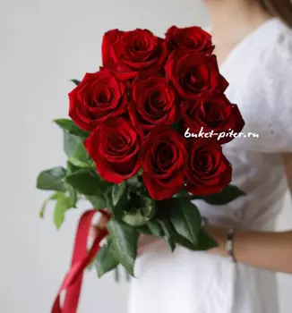 Букет Красных Роз Эквадор в Атласной ленте