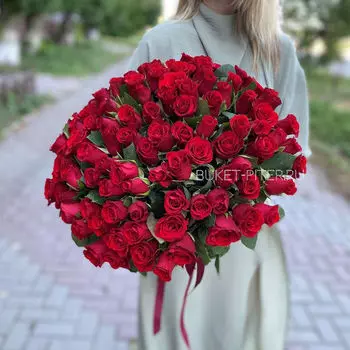 Букет Красных Роз Кения в Атласной ленте