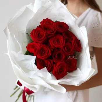 Букет Красных Роз в Дизайнерской упаковке