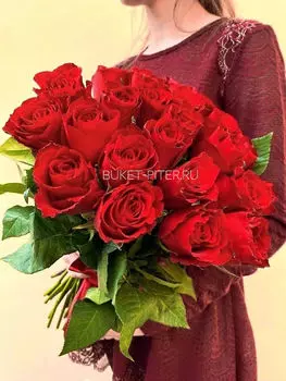 Букет Красных Роз в Красной Атласной Ленте